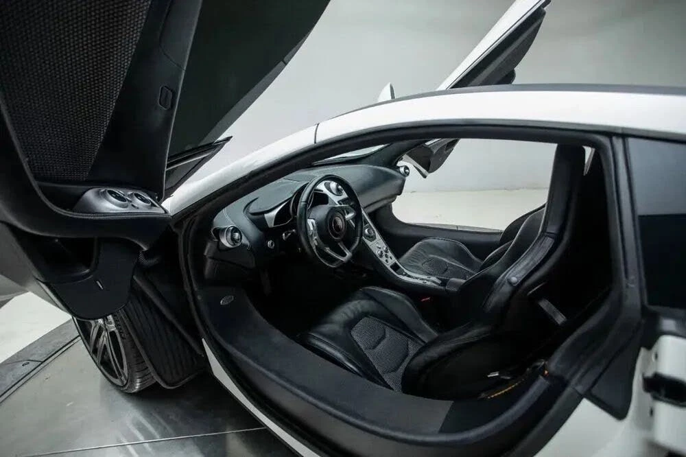 2012 McLaren MP4-12C - Image 23 of 26