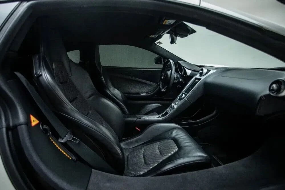 2012 McLaren MP4-12C - Image 25 of 26
