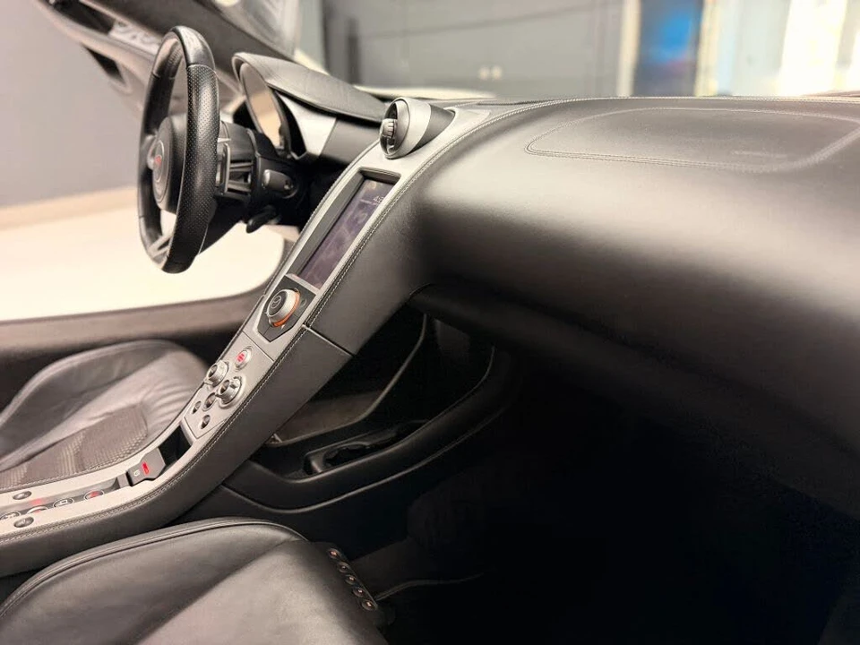 2012 McLaren MP4-12C - Image 16 of 22