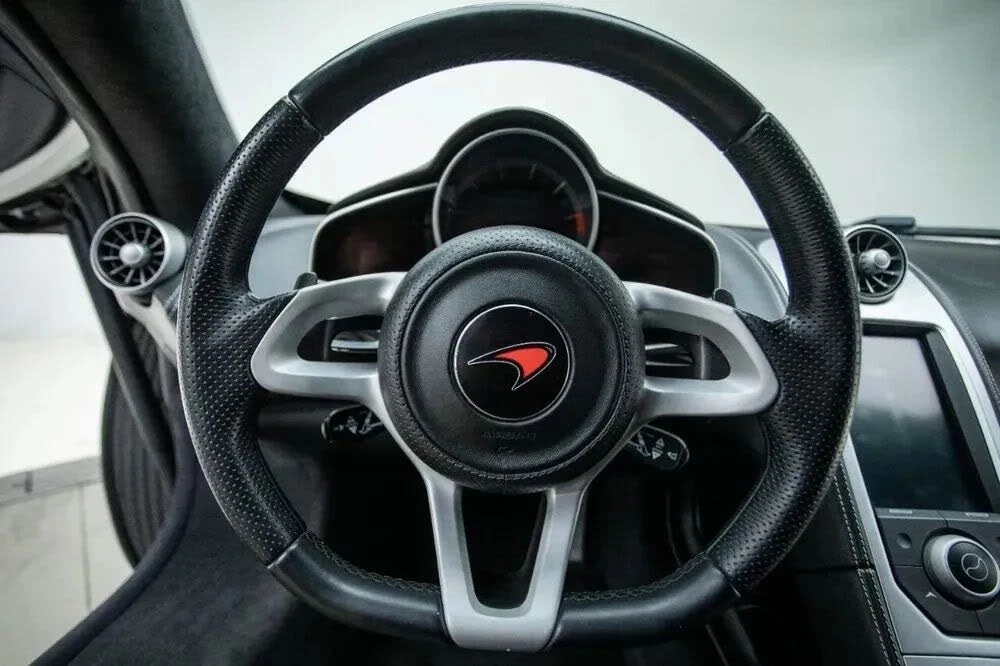 2012 McLaren MP4-12C - Image 20 of 26