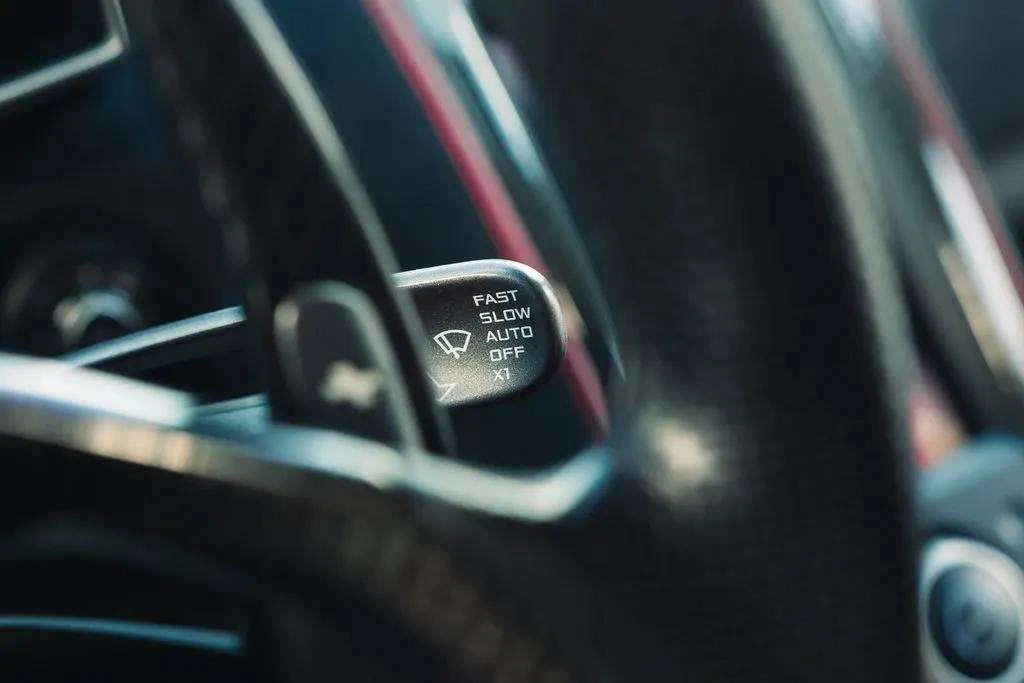 2012 McLaren MP4-12C - Image 20 of 26