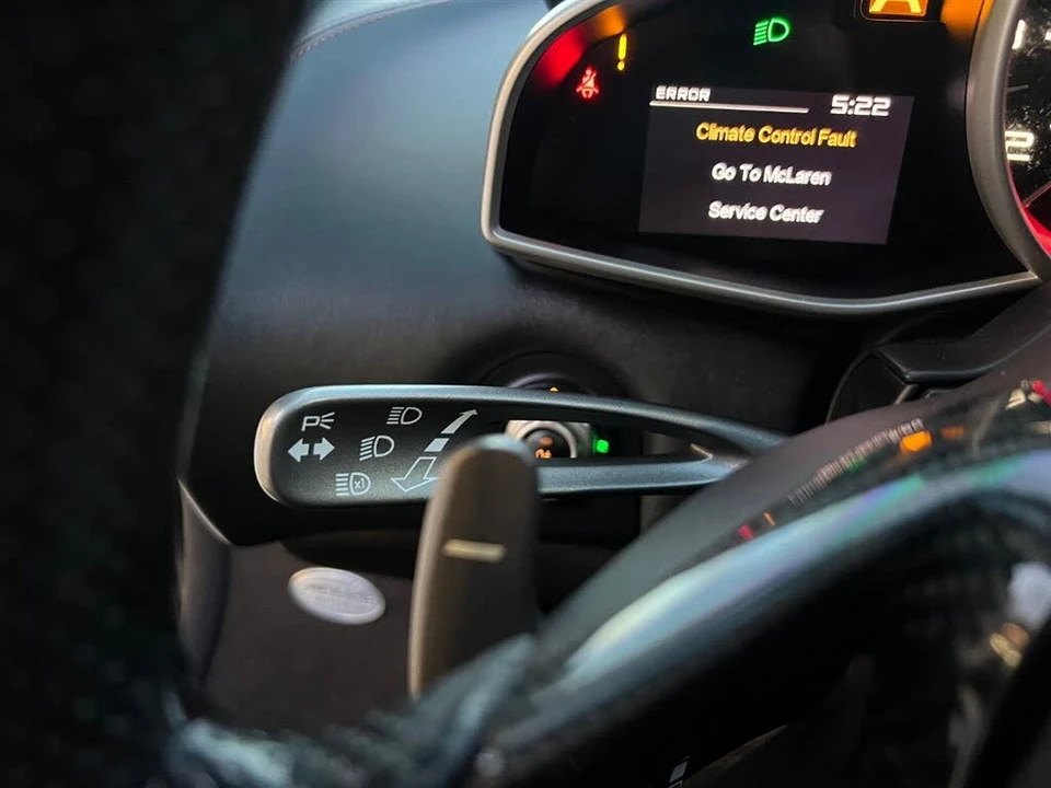 2012 McLaren MP4-12C - Image 14 of 25