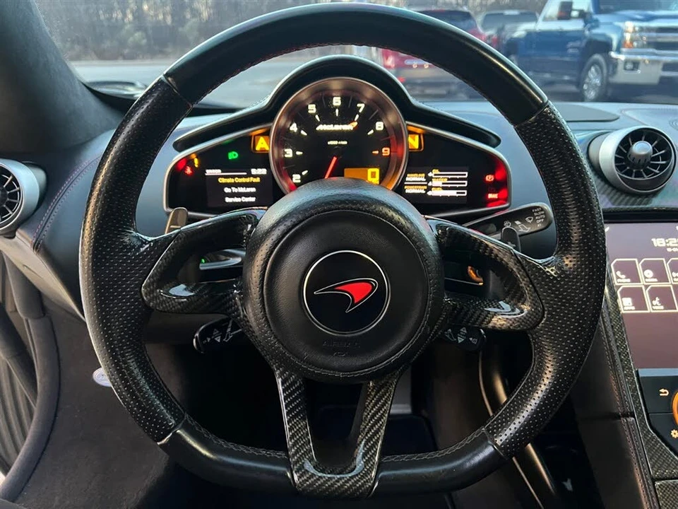 2012 McLaren MP4-12C - Image 12 of 25