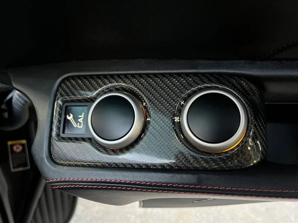 2012 McLaren MP4-12C - Image 25 of 25