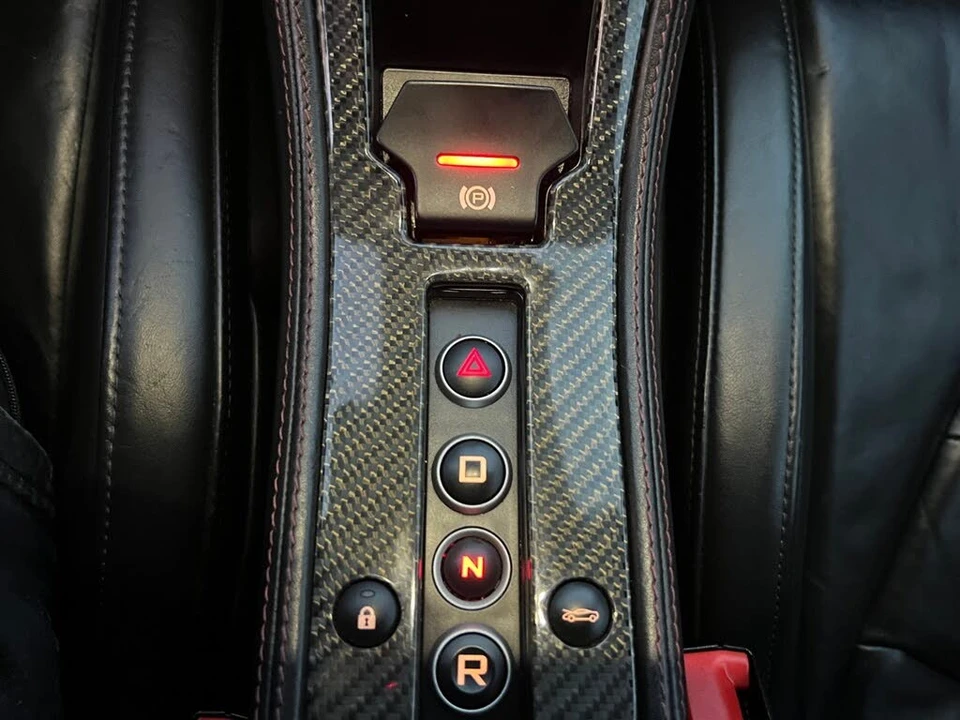 2012 McLaren MP4-12C - Image 18 of 25