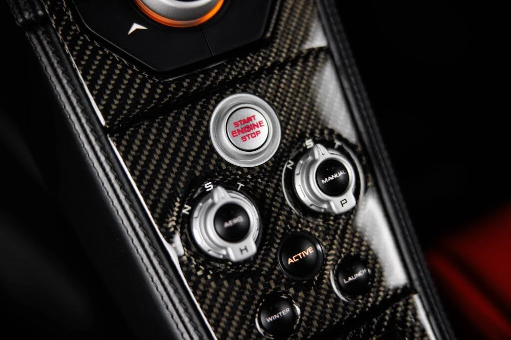 2012 McLaren MP4-12C - Image 27 of 31