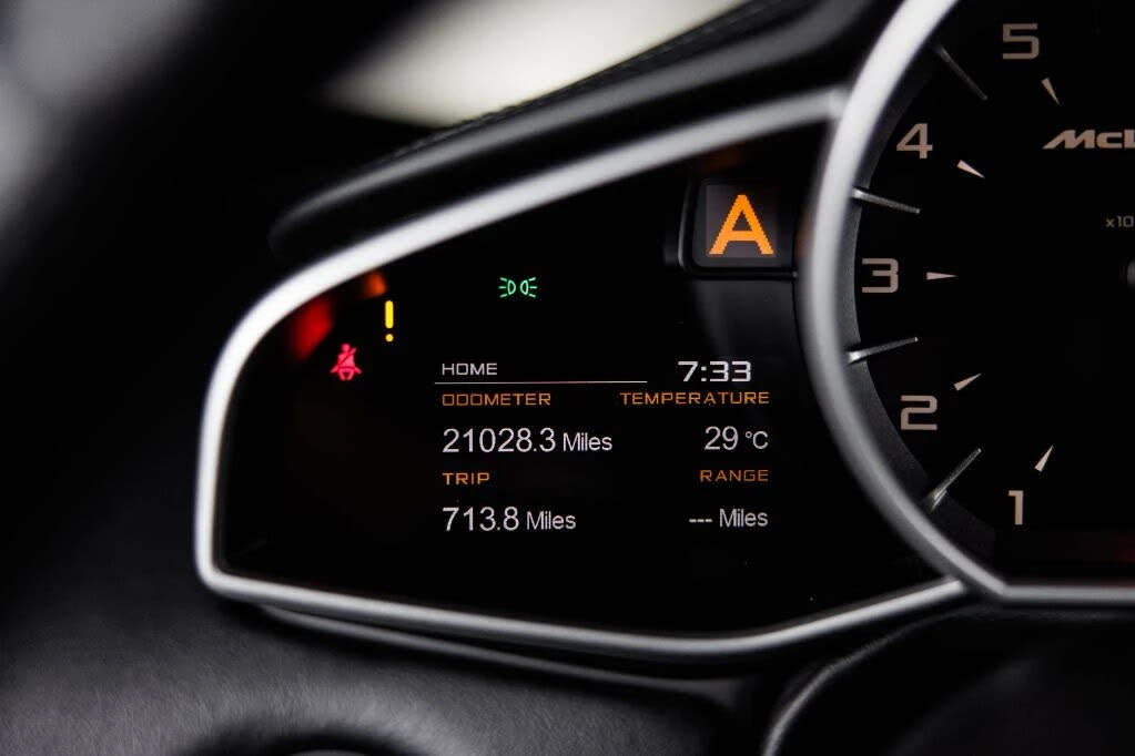 2012 McLaren MP4-12C - Image 22 of 31