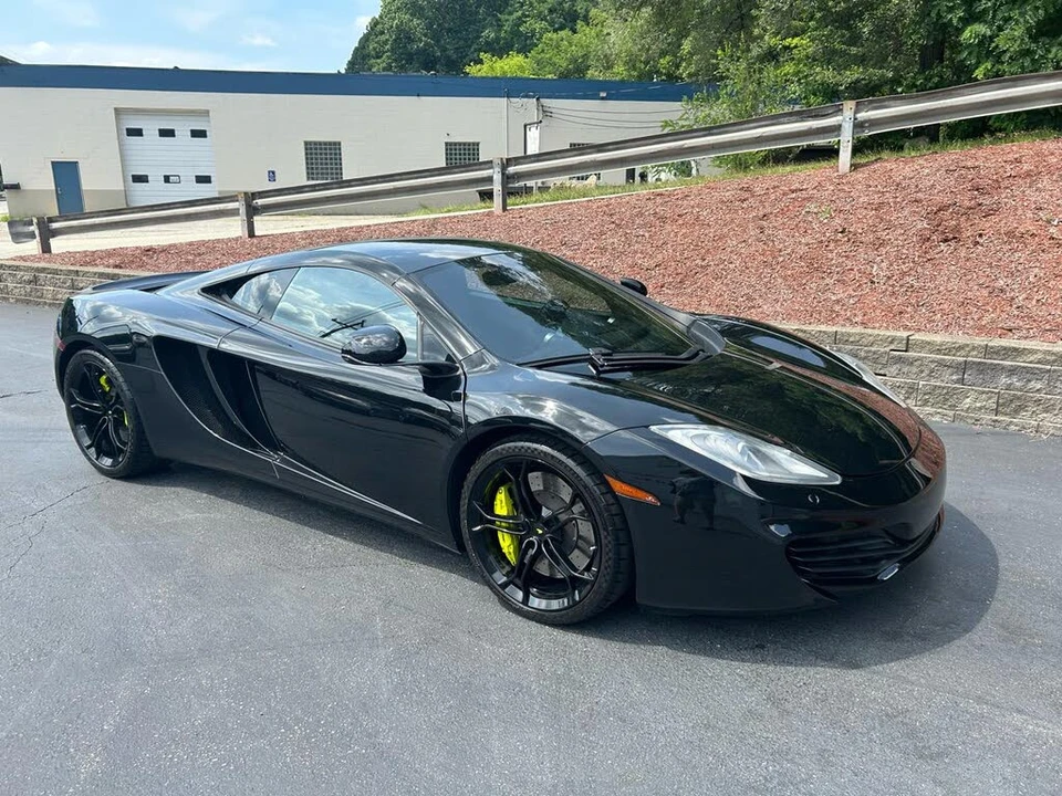 2012 McLaren MP4-12C - Image 10 of 29