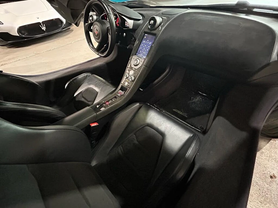 2012 McLaren MP4-12C - Image 26 of 29