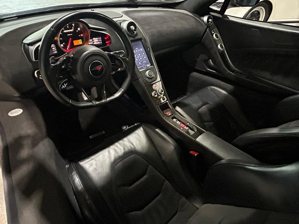 2012 McLaren MP4-12C - Image 14 of 29