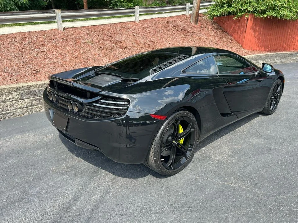 2012 McLaren MP4-12C - Image 8 of 29