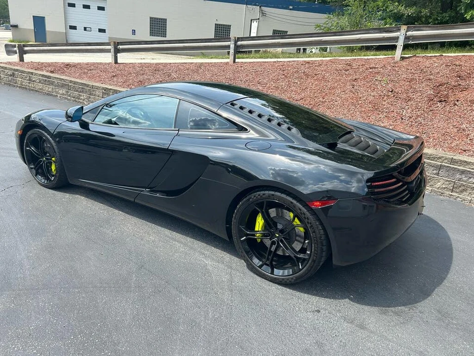 2012 McLaren MP4-12C - Image 4 of 29