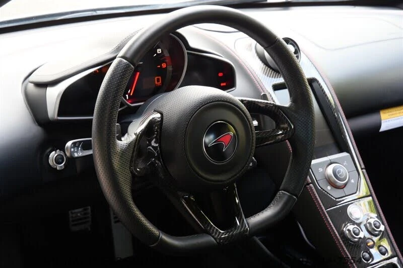 2012 McLaren MP4-12C - Image 19 of 31