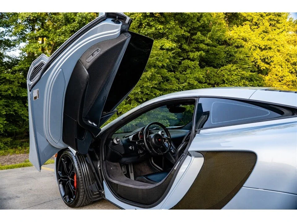 2012 McLaren MP4-12C - Image 21 of 31