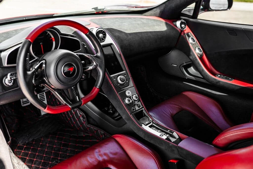 2012 McLaren MP4-12C - Image 31 of 31