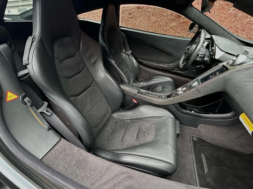 2012 McLaren MP4-12C - Image 19 of 23