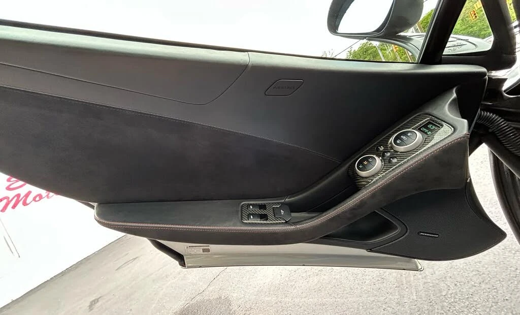 2012 McLaren MP4-12C - Image 17 of 23