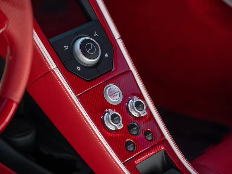2012 McLaren MP4-12C - Image 14 of 31
