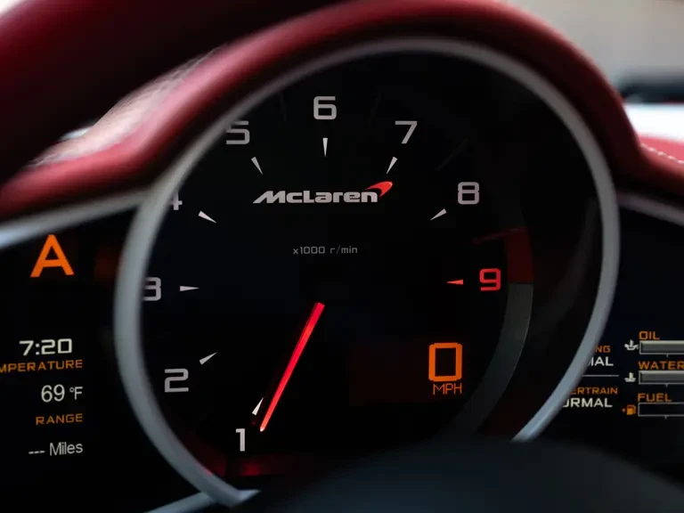 2012 McLaren MP4-12C - Image 18 of 31
