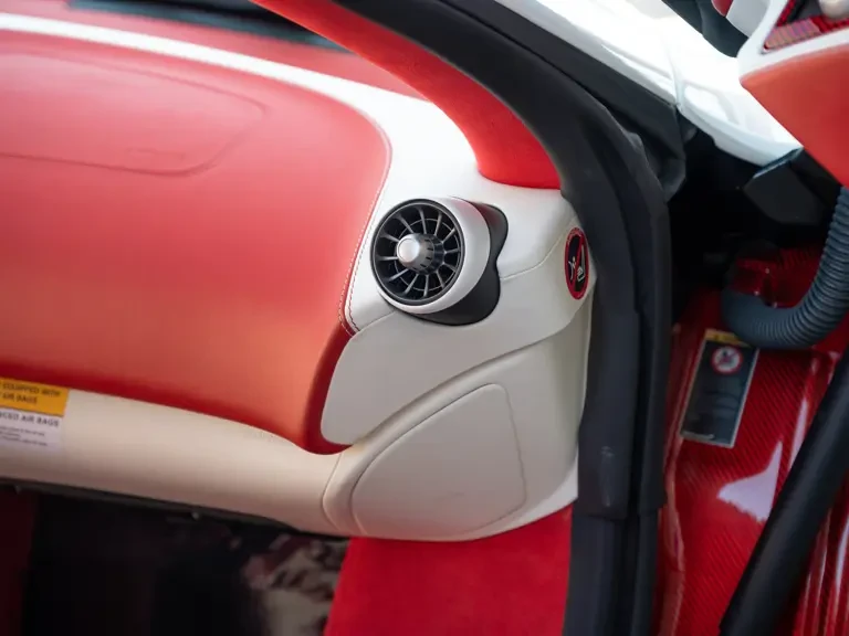 2012 McLaren MP4-12C - Image 26 of 31