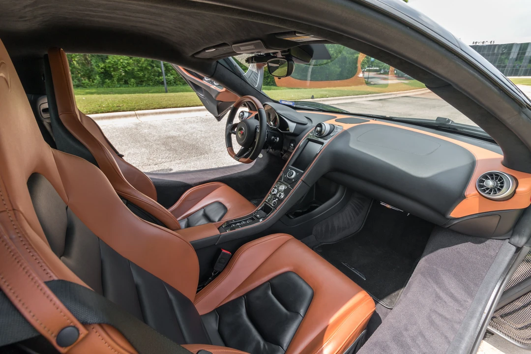 2012 McLaren MP4-12C - Image 5 of 14