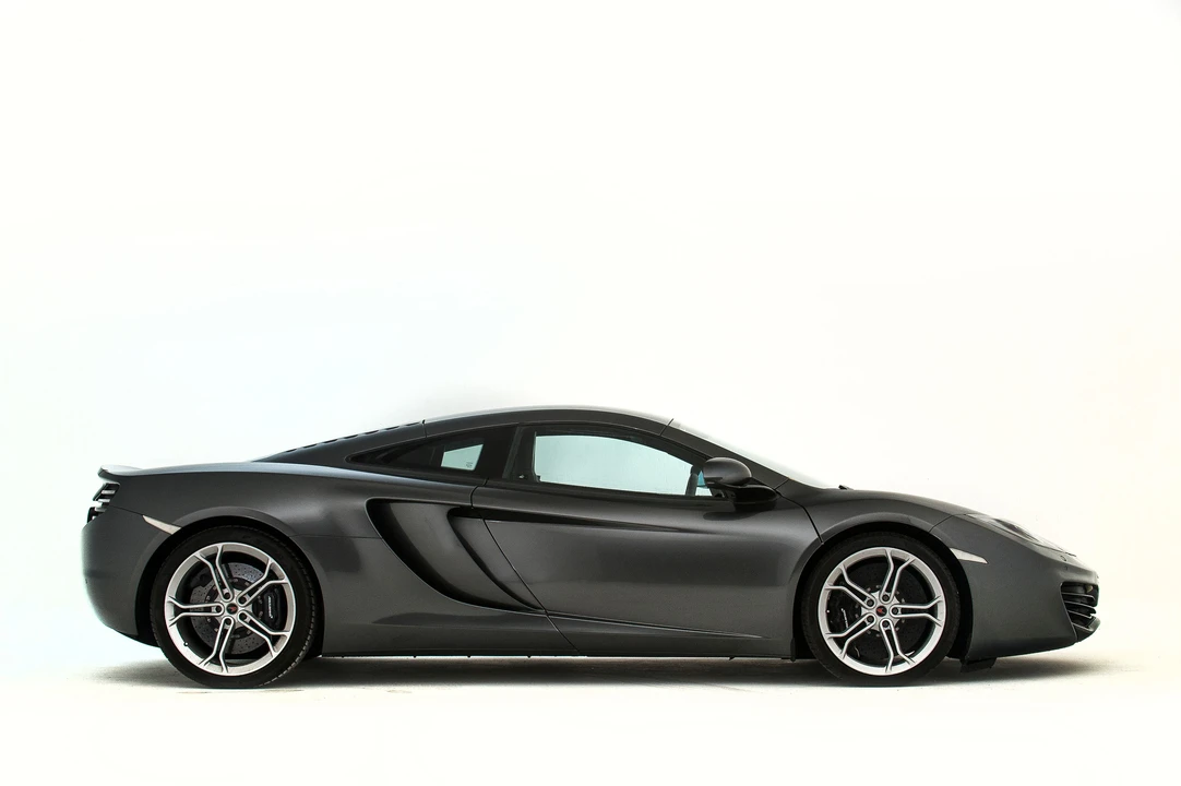 2012 McLaren MP4-12C - Image 6 of 18
