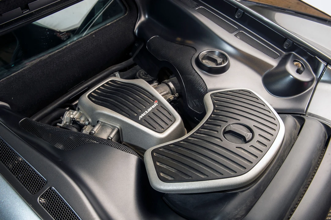 2012 McLaren MP4-12C - Image 8 of 18