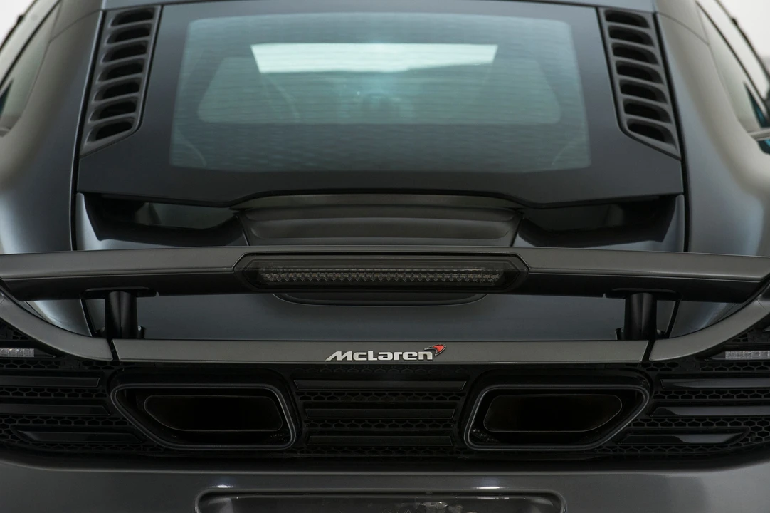 2012 McLaren MP4-12C - Image 12 of 18