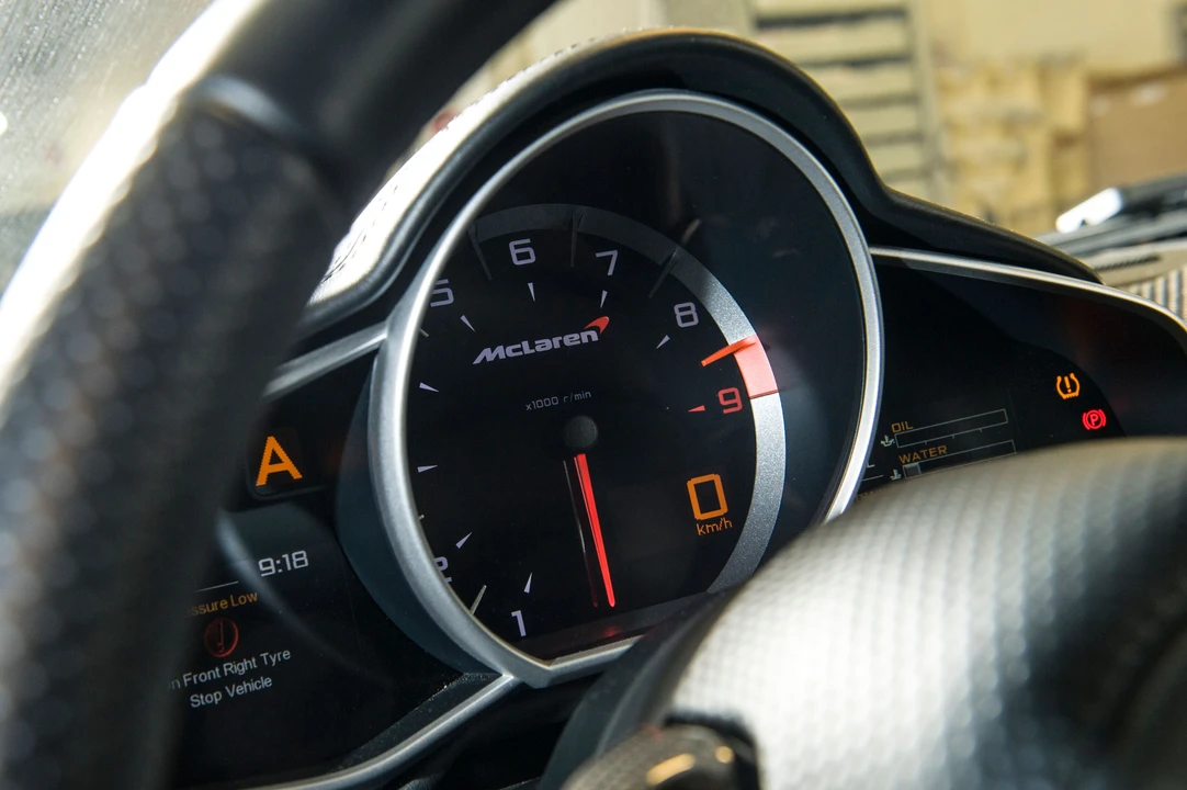 2012 McLaren MP4-12C - Image 9 of 18
