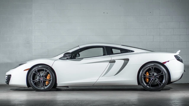 2012 McLaren MP4-12C - Image 6 of 10