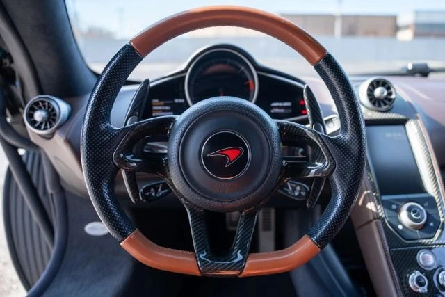 2012 McLaren MP4-12C - Image 8 of 21