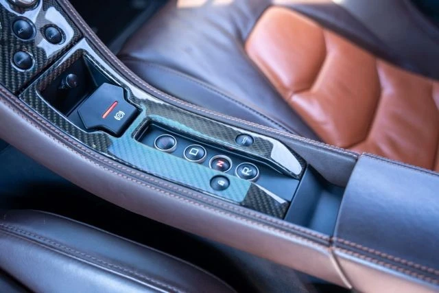 2012 McLaren MP4-12C - Image 10 of 21
