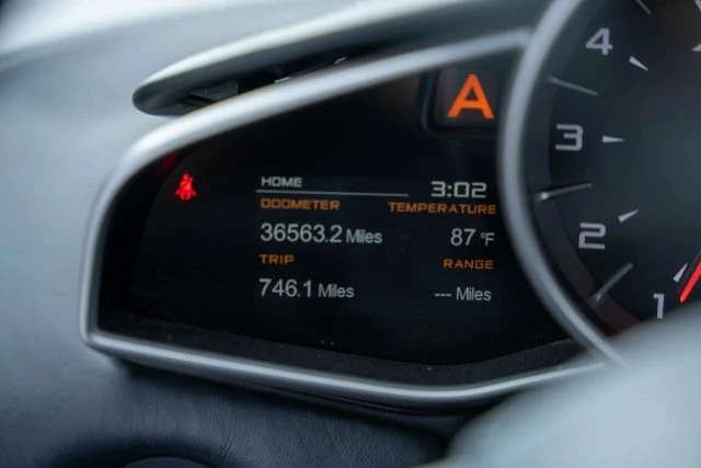 2012 McLaren MP4-12C - Image 17 of 19