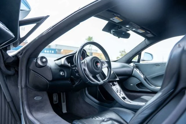 2012 McLaren MP4-12C - Image 2 of 19