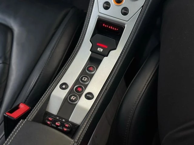 2012 McLaren MP4-12C - Image 29 of 31