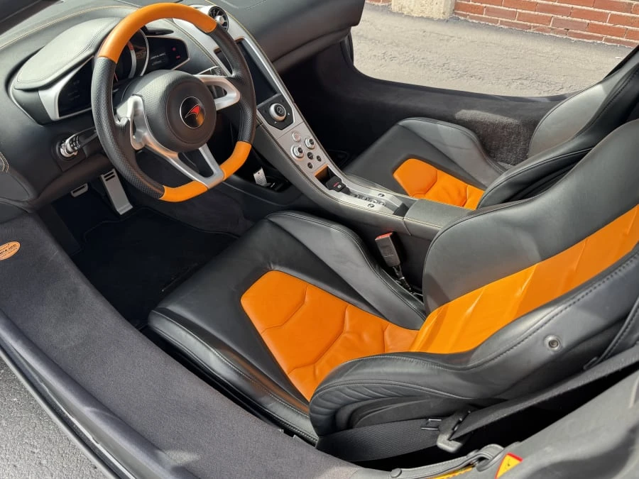 2012 McLaren MP4-12C - Image 8 of 14