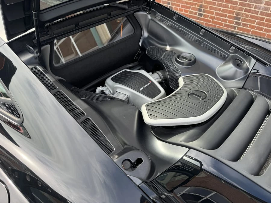 2012 McLaren MP4-12C - Image 12 of 14