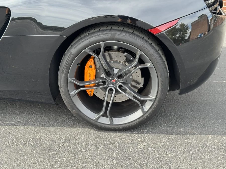 2012 McLaren MP4-12C - Image 6 of 14