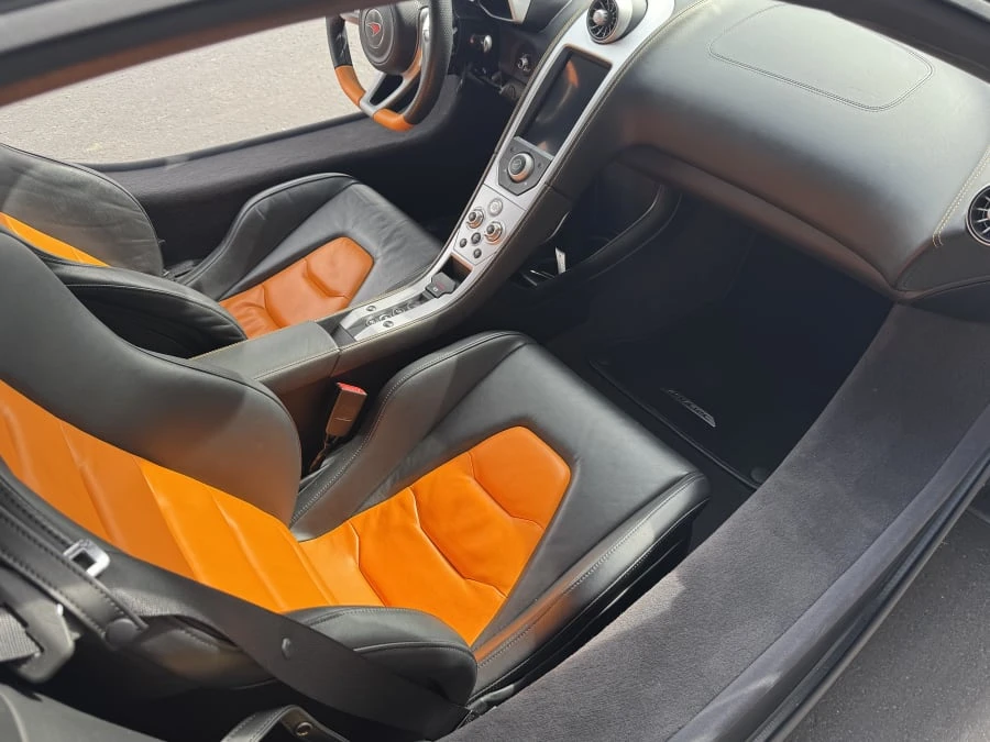 2012 McLaren MP4-12C - Image 9 of 14