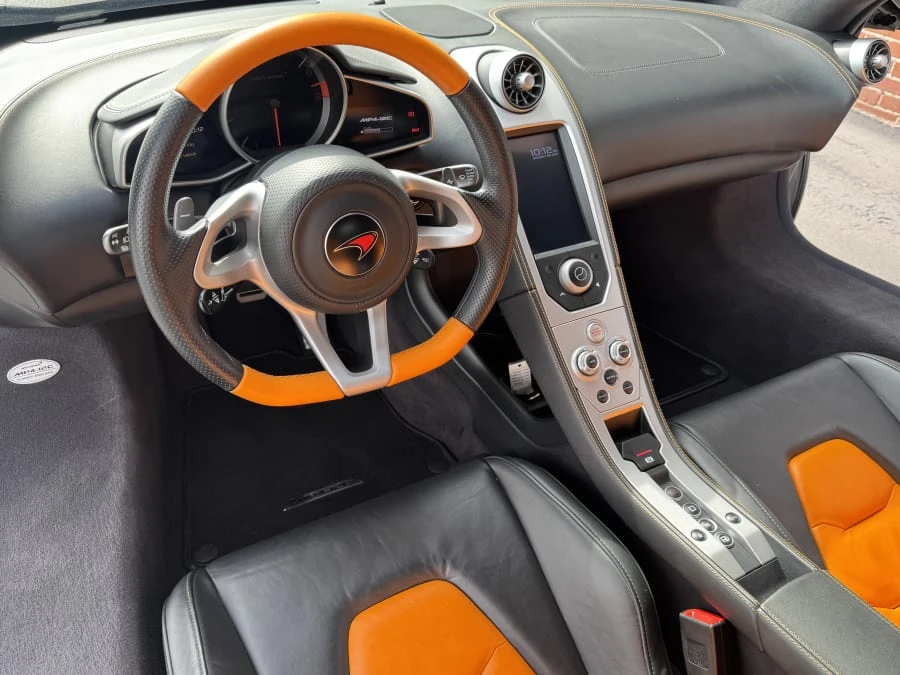 2012 McLaren MP4-12C - Image 10 of 14