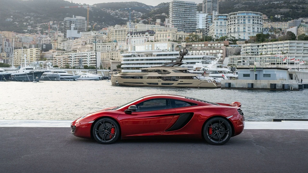 2012 McLaren MP4-12C - Image 11 of 31