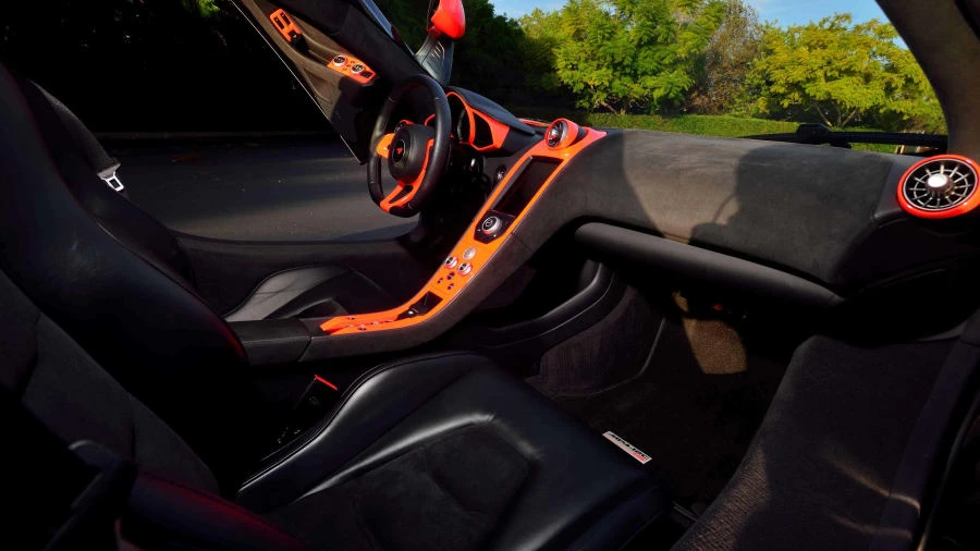 2012 McLaren MP4-12C - Image 5 of 12