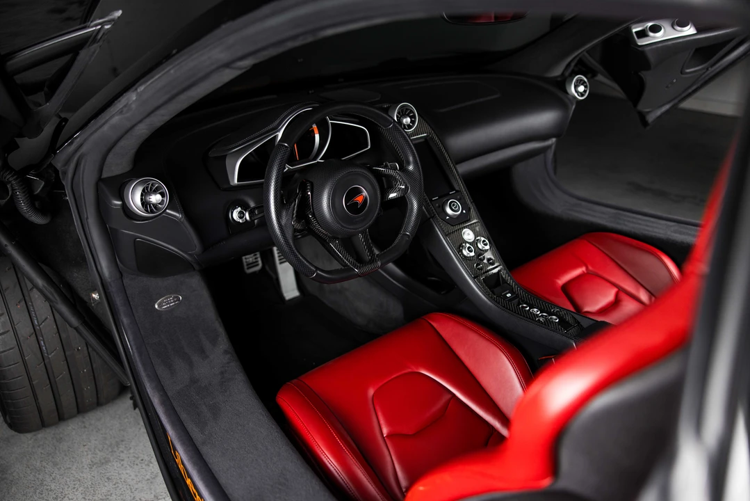 2012 McLaren MP4-12C - Image 24 of 31