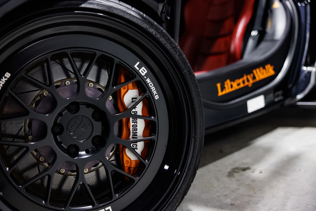 2012 McLaren MP4-12C - Image 10 of 31