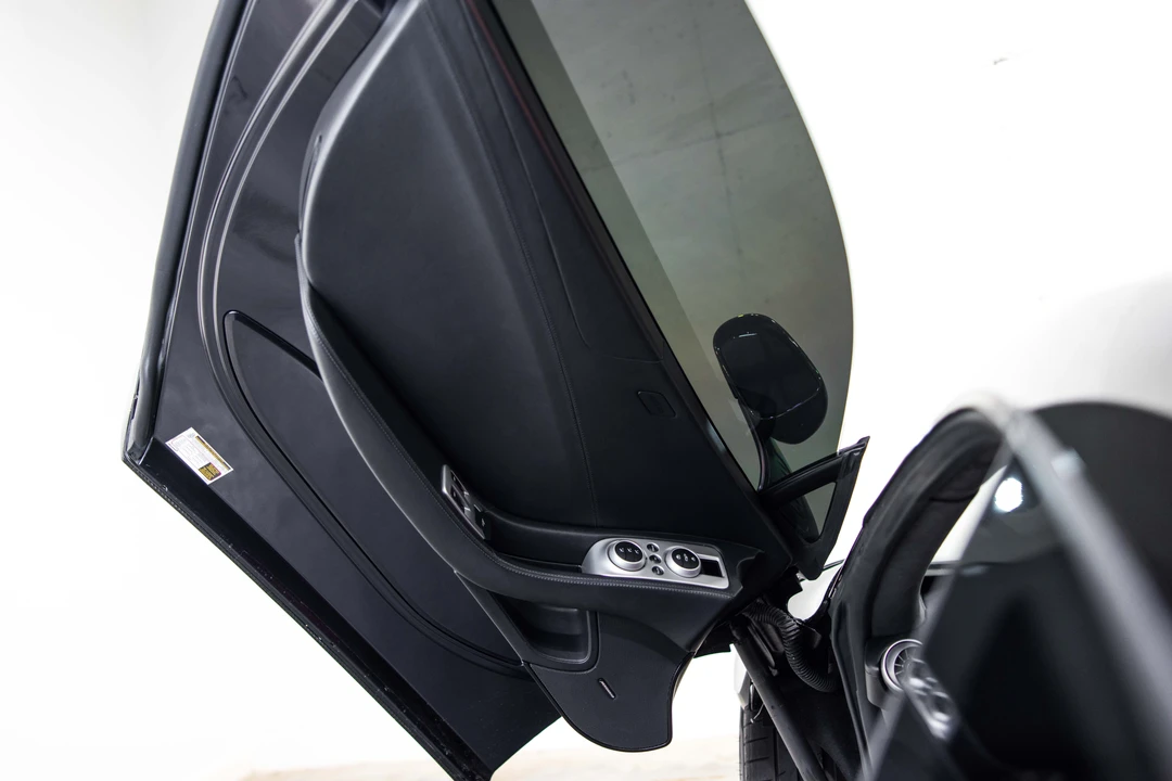 2012 McLaren MP4-12C - Image 17 of 31