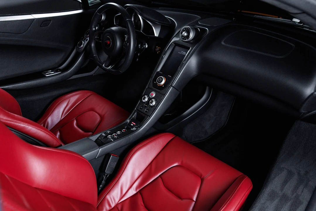 2012 McLaren MP4-12C - Image 16 of 31