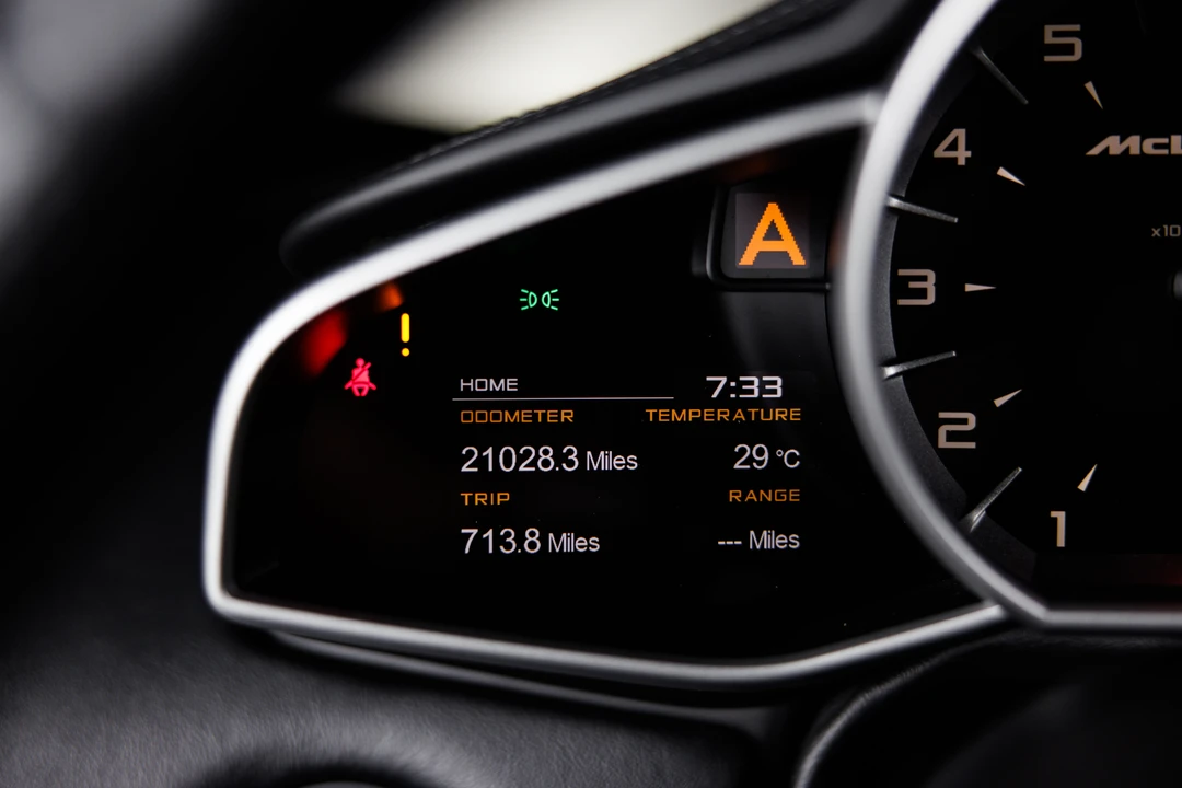 2012 McLaren MP4-12C - Image 26 of 31