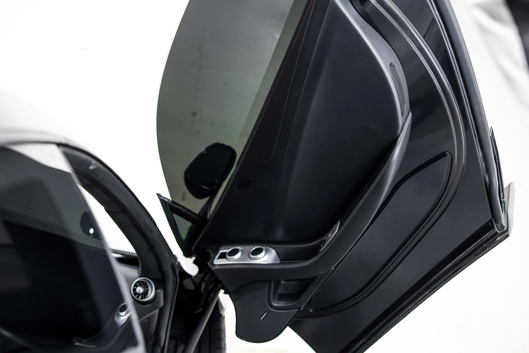 2012 McLaren MP4-12C - Image 21 of 31