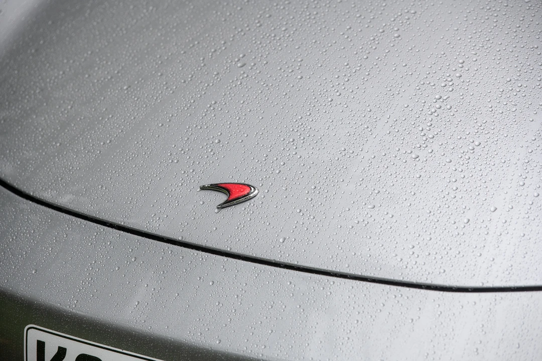 2012 McLaren MP4-12C - Image 18 of 31