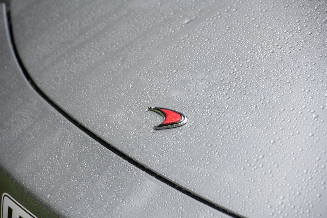 2012 McLaren MP4-12C - Image 19 of 31